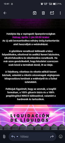 A képen egy e-cigarettákhoz kapcsolódó nyilvános bejelentés látható, amely informálja a vásárlókat az új adó bevezetéséről és a termékek webáruházból való eltávolításáról. (Feliratozva AI-val)