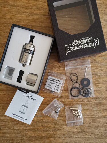 Vandy Vape BSKR Mini V3 MTL RTA - Box Contents