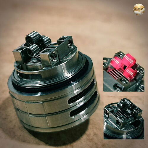 Az image egy fém vape tekercset mutat különböző szögekből, melyben spiráltekercsek vannak felszerelve. (Feliratozva AI-val)