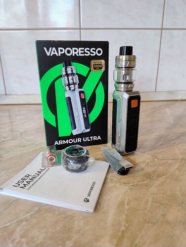 Vaporesso Armour Ultra Kit - Box Contents