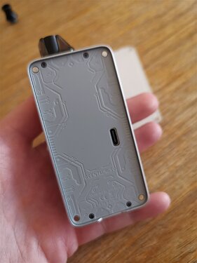 Lost Vape Centaurus B60 AIO - Showing the battery charging