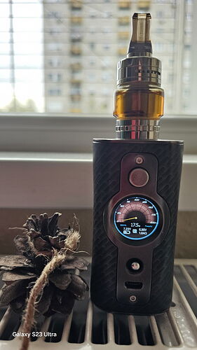 Le héros qui a survécu au dérapage matinal...(Je dis, je n'utilise pas de préservatif, mais je peux aussi me défendre avec ça si nécessaire😁), le Toro 20 mg, qui étend le bras, stimule la volonté, le muscle, l'âme 😂😮