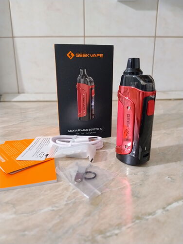 Geekvape Aegis Boost 3 - Box Contents
