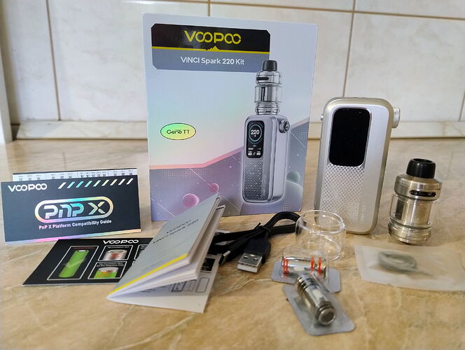 Voopoo Vinci Spark 220 Kit - Box Contents
